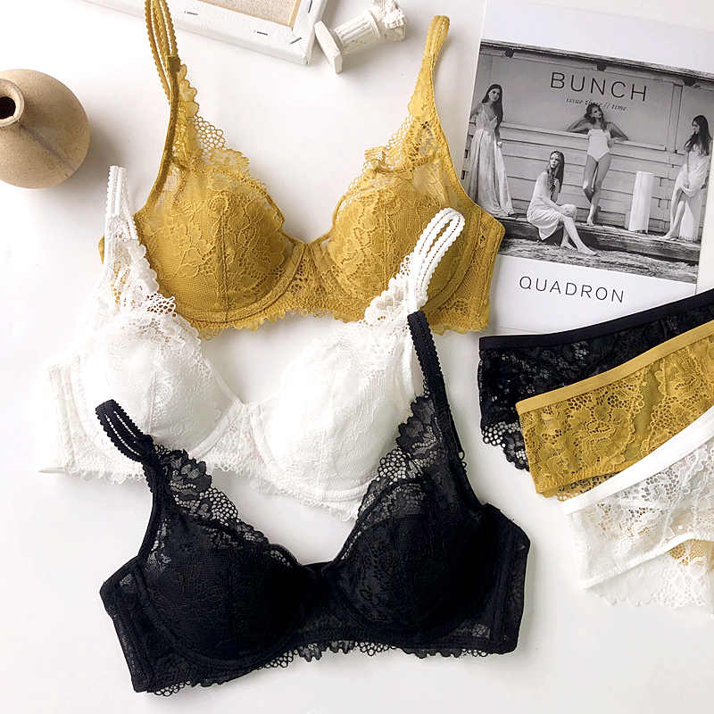 Buy Lilyette Minimizer Bra, Lacey Underwire Bra with Full-Coverage &  Natural Support, Underwire Bra for Everyday Wear Online at desertcartINDIA